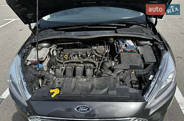 Хэтчбек Ford Focus 2015 в 