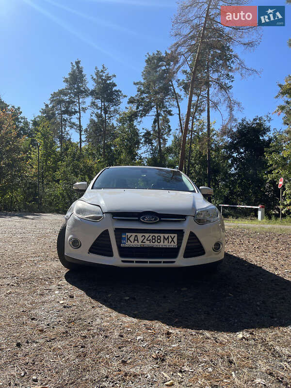 Седан Ford Focus 2012 в 