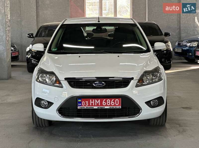 Універсал Ford Focus 2009 в  фото Універсал Ford Focus 2009 в