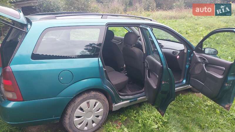 Универсал Ford Focus 2000 в Почаеве фото Универсал Ford Focus 2000 в Почаеве