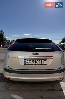 Хэтчбек Ford Focus 2004 в Мукачево