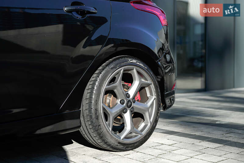 Хетчбек Ford Focus 2015 в Львові фото 7 Хетчбек Ford Focus 2015 в Львові