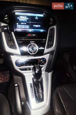 Хетчбек Ford Focus 2014 в  фото 17 Хетчбек Ford Focus 2014 в