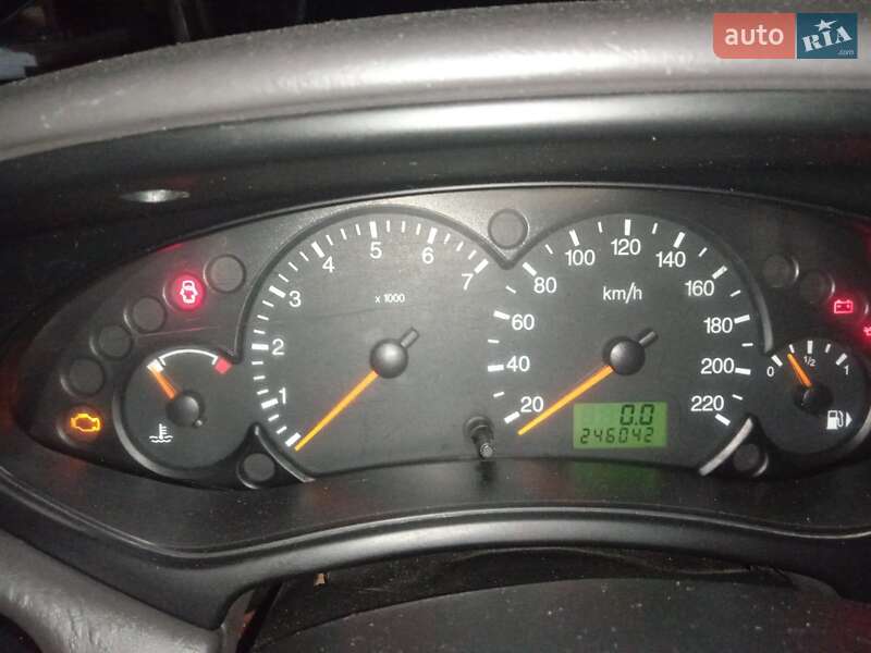 Хетчбек Ford Focus 2004 в Тернополі фото 2 Хетчбек Ford Focus 2004 в Тернополі