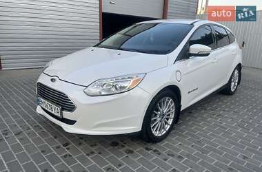 Хэтчбек Ford Focus 2013 в 