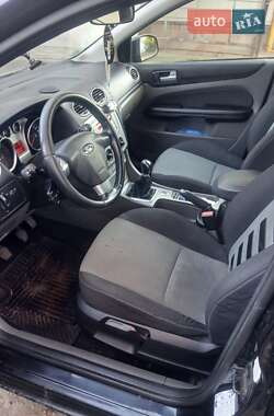 Хэтчбек Ford Focus 2010 в 