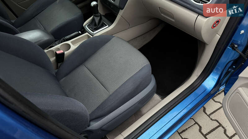 Хэтчбек Ford Focus 2004 в Ивано-Франковске фото 33 Хэтчбек Ford Focus 2004 в Ивано-Франковске