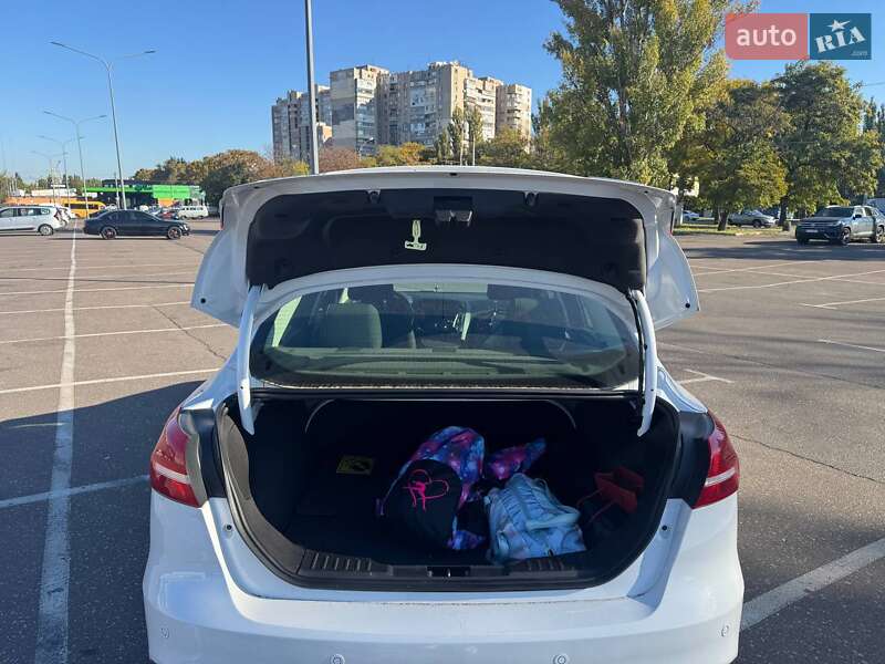 Седан Ford Focus 2016 в Одесі фото 9 Седан Ford Focus 2016 в Одесі