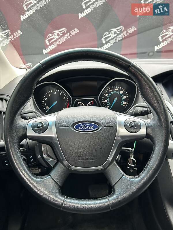 Седан Ford Focus 2013 в Сумах
