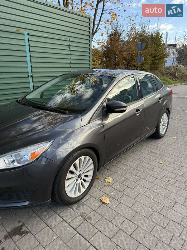 Седан Ford Focus 2016 в Львові
