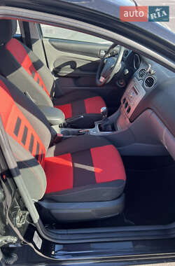 Універсал Ford Focus 2009 в  фото 19 Універсал Ford Focus 2009 в