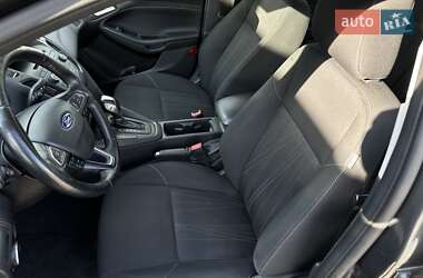 Седан Ford Focus 2016 в  фото 23 Седан Ford Focus 2016 в