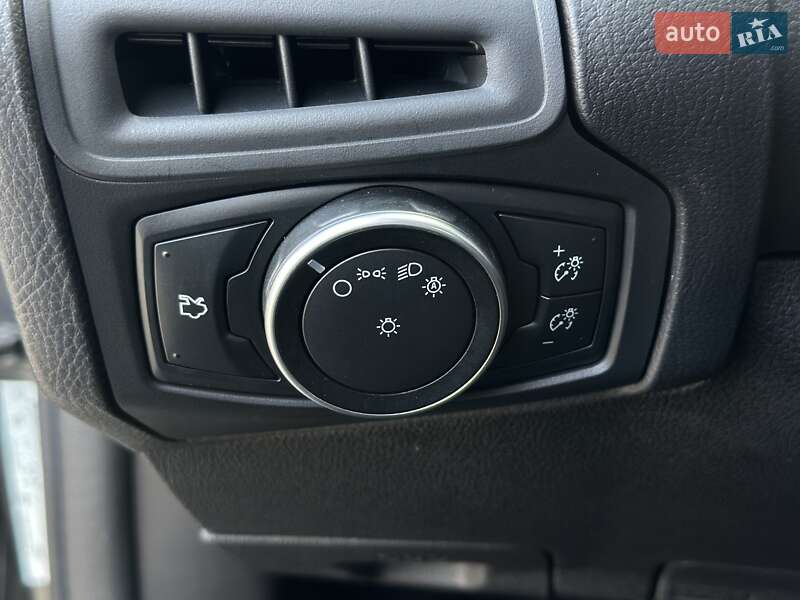 Седан Ford Focus 2016 в Черновцах