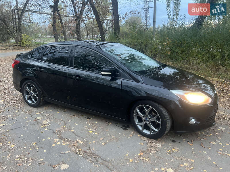 Седан Ford Focus 2013 в 