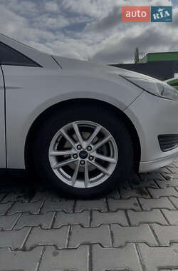 Седан Ford Focus 2017 в 
