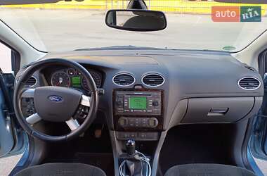 Седан Ford Focus 2005 в 