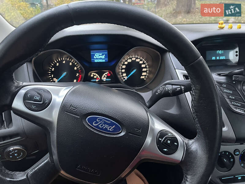 Хэтчбек Ford Focus 2014 в Киеве