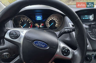Хетчбек Ford Focus 2014 в 