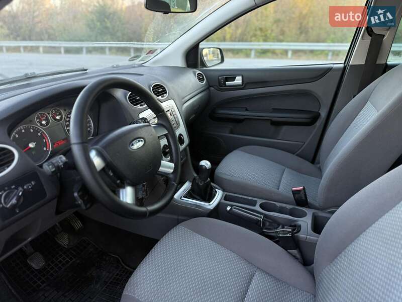 Хетчбек Ford Focus 2007 в Чернівцях фото 8 Хетчбек Ford Focus 2007 в Чернівцях
