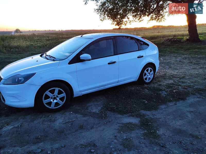 Хэтчбек Ford Focus 2011 в Черкассах фото 3 Хэтчбек Ford Focus 2011 в Черкассах