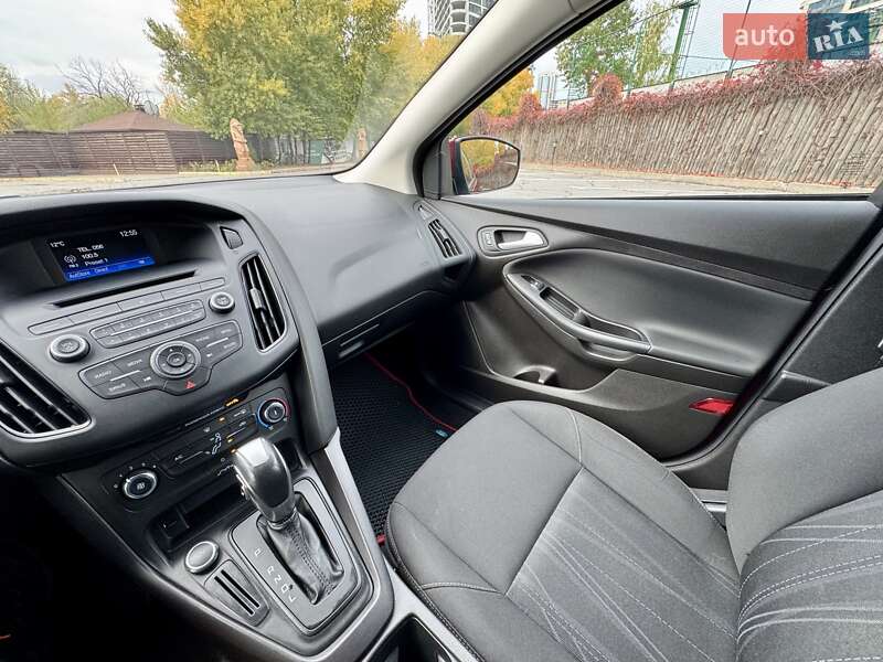 Хэтчбек Ford Focus 2016 в Днепре