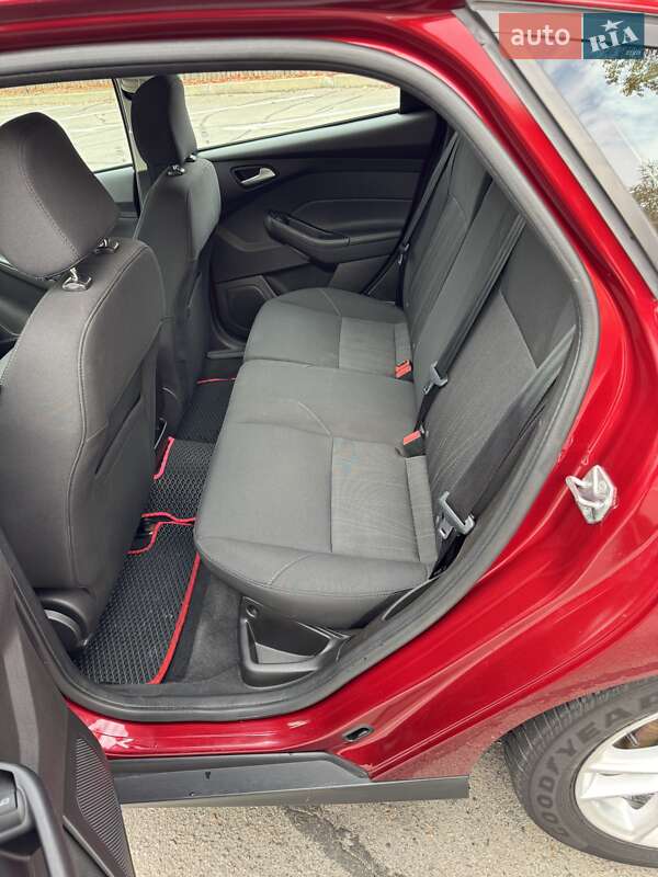 Хэтчбек Ford Focus 2016 в Днепре