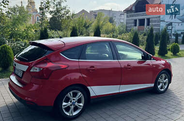 Хетчбек Ford Focus 2011 в 