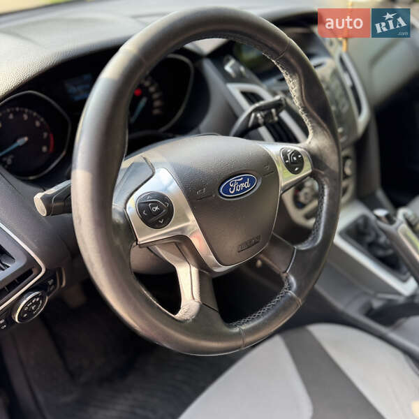 Хэтчбек Ford Focus 2011 в Львове