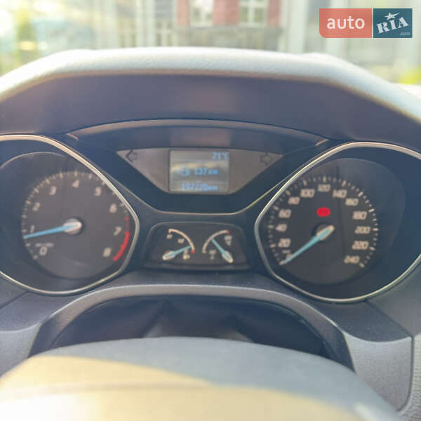 Хэтчбек Ford Focus 2011 в Львове