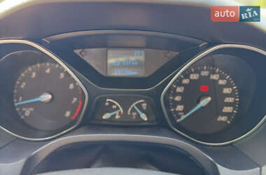 Хетчбек Ford Focus 2011 в 