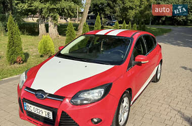 Хетчбек Ford Focus 2011 в 