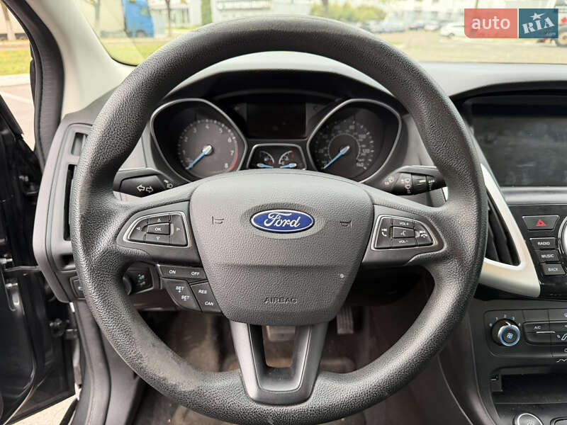 Седан Ford Focus 2017 в Киеве