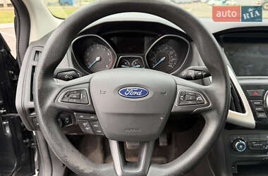 Седан Ford Focus 2017 в 