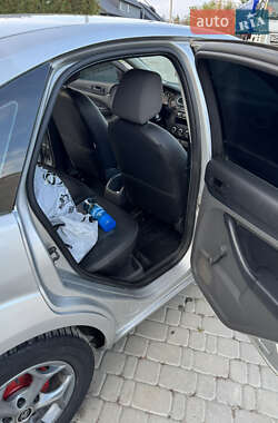 Хетчбек Ford Focus 2007 в 