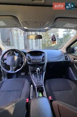 Седан Ford Focus 2015 в 