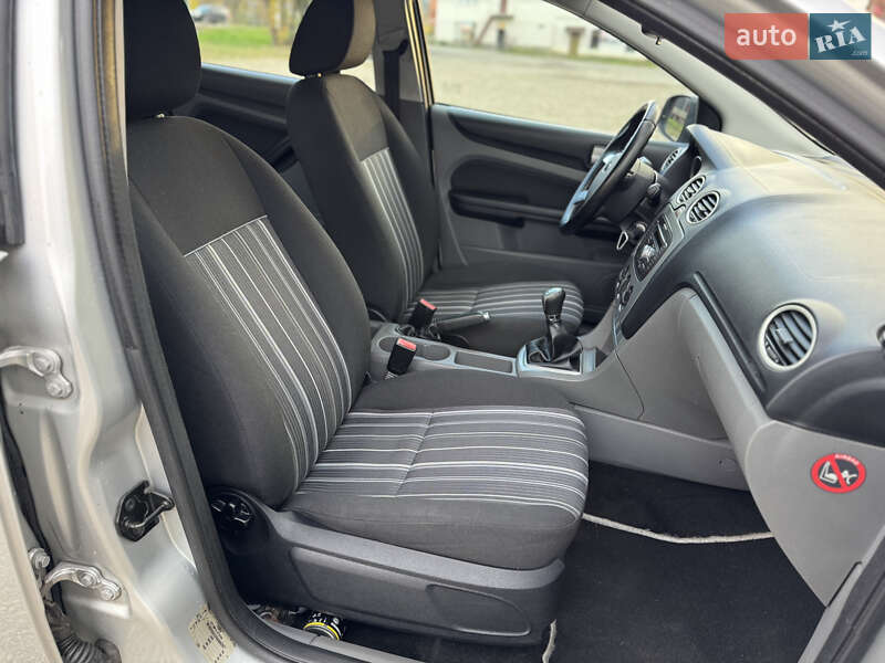 Універсал Ford Focus 2010 в Долині фото 25 Універсал Ford Focus 2010 в Долині