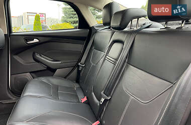 Седан Ford Focus 2015 в 