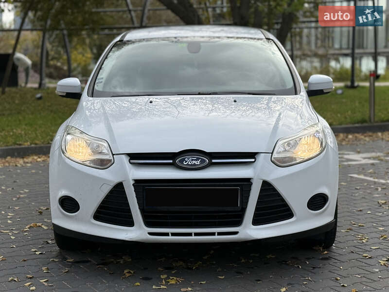 Универсал Ford Focus 2013 в Киеве фото 5 Универсал Ford Focus 2013 в Киеве