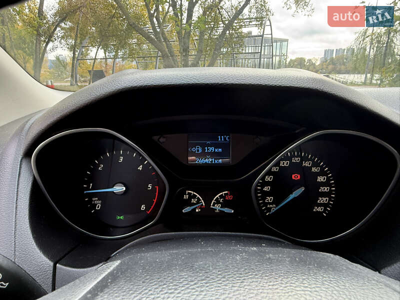 Универсал Ford Focus 2013 в Киеве фото 24 Универсал Ford Focus 2013 в Киеве