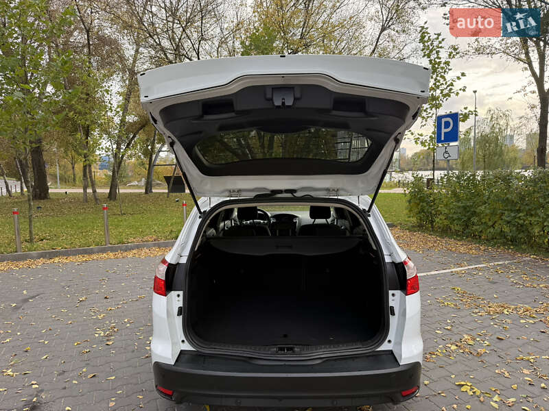 Универсал Ford Focus 2013 в Киеве фото 38 Универсал Ford Focus 2013 в Киеве