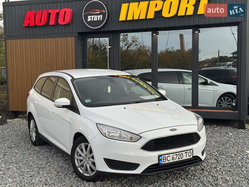 Універсал Ford Focus 2017 в  фото Універсал Ford Focus 2017 в