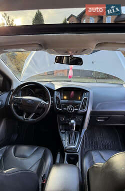 Хетчбек Ford Focus 2015 в 