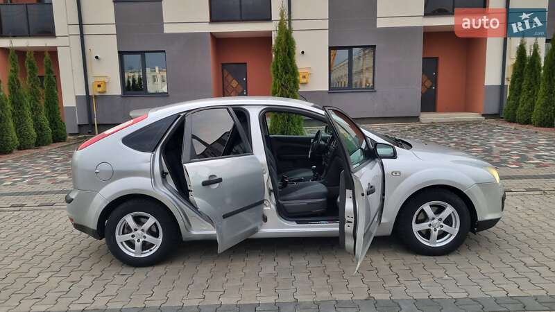 Хетчбек Ford Focus 2005 в Луцьку фото 13 Хетчбек Ford Focus 2005 в Луцьку