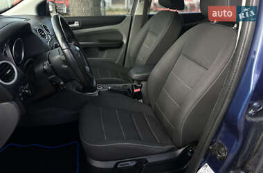 Хетчбек Ford Focus 2009 в  фото 29 Хетчбек Ford Focus 2009 в