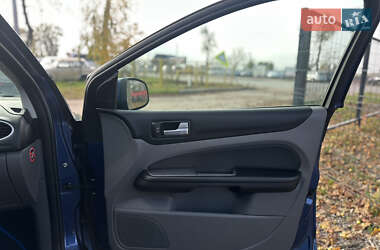 Хетчбек Ford Focus 2009 в  фото 46 Хетчбек Ford Focus 2009 в