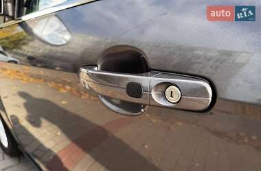 Хетчбек Ford Focus 2014 в  фото 16 Хетчбек Ford Focus 2014 в