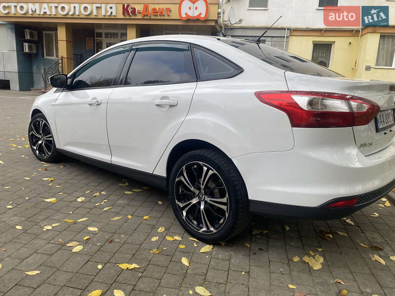Седан Ford Focus 2011 в Каменец-Подольском фото 6 Седан Ford Focus 2011 в Каменец-Подольском