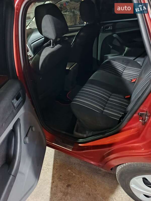 Універсал Ford Focus 2008 в П'ятихатках