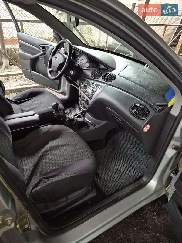 Хетчбек Ford Focus 2003 в Золотоноші фото 11 Хетчбек Ford Focus 2003 в Золотоноші