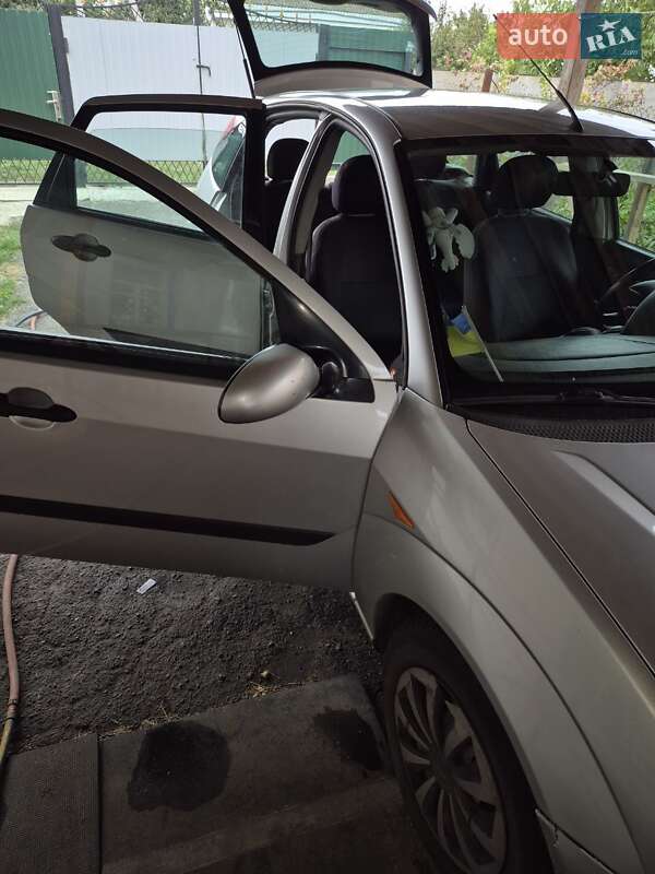 Хетчбек Ford Focus 2003 в Золотоноші фото 17 Хетчбек Ford Focus 2003 в Золотоноші